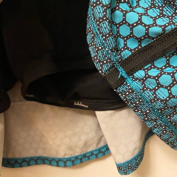 Lululemon Pacesetter Skirt, size 8 tall - Picture 5 of 6